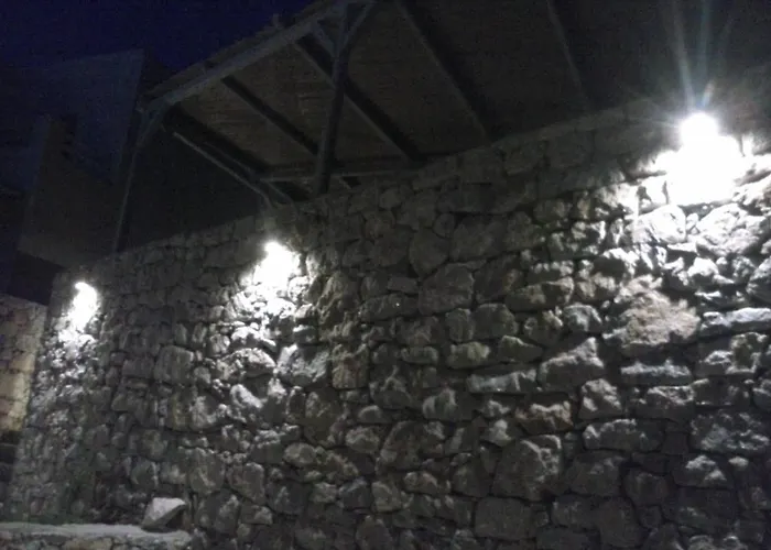 شقة فندقية Makares دونوسا