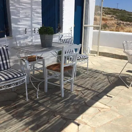 Makares Aparthotel 4*