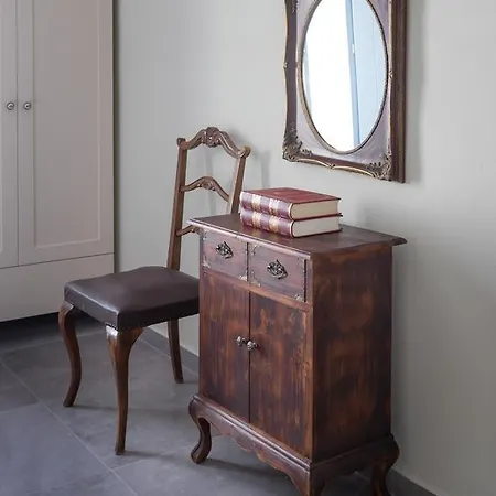 מלון דירות Makares